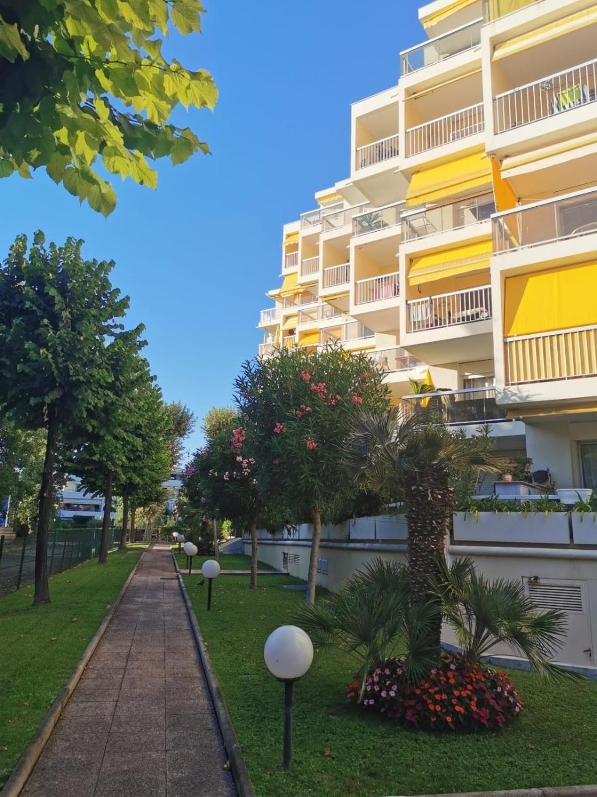 Lido, Private Seaside, Parking, Swimming Pool Cagnes-sur-Mer