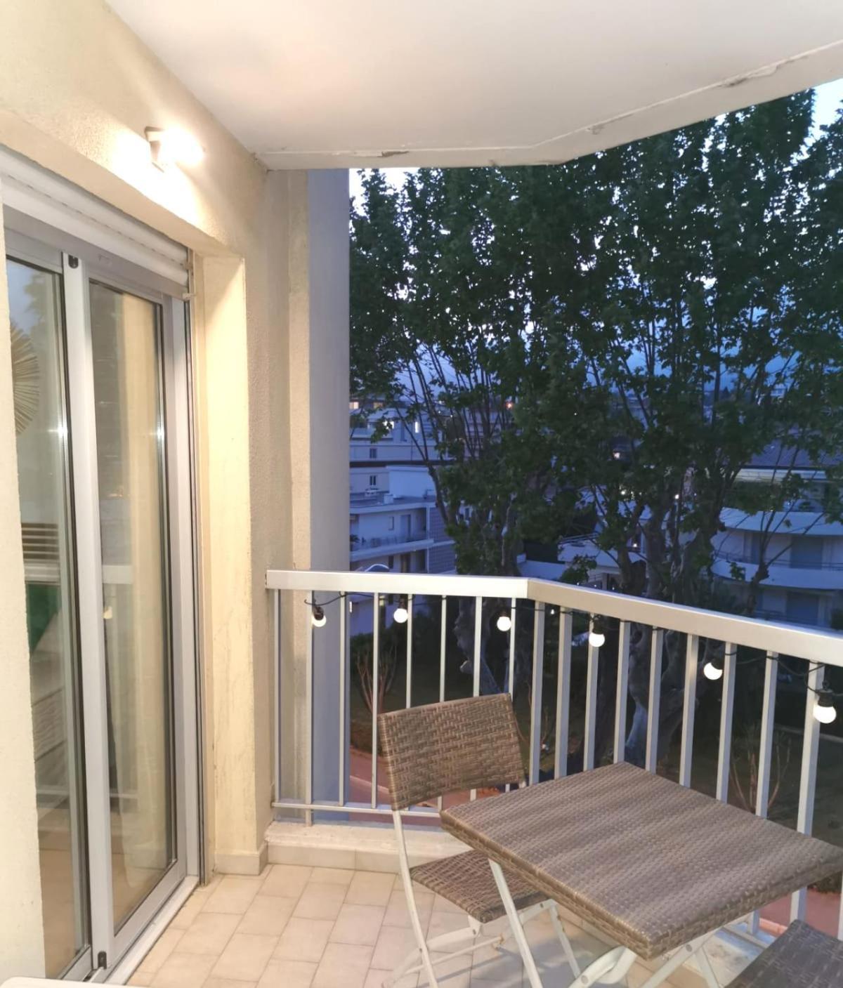Dans Résidence Privée De Standing Au Bord De Appartamento